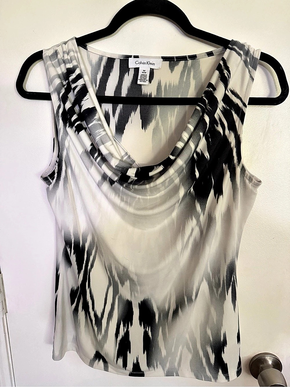Calvin Klein Abstract Sleeveless Cowl Neck Top in White, Gray & Black Size M